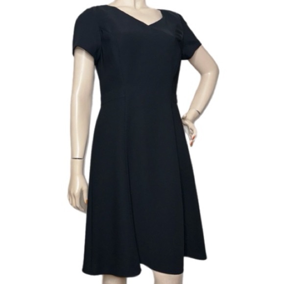 V Neck Talbots Black Short Sleeve Dress